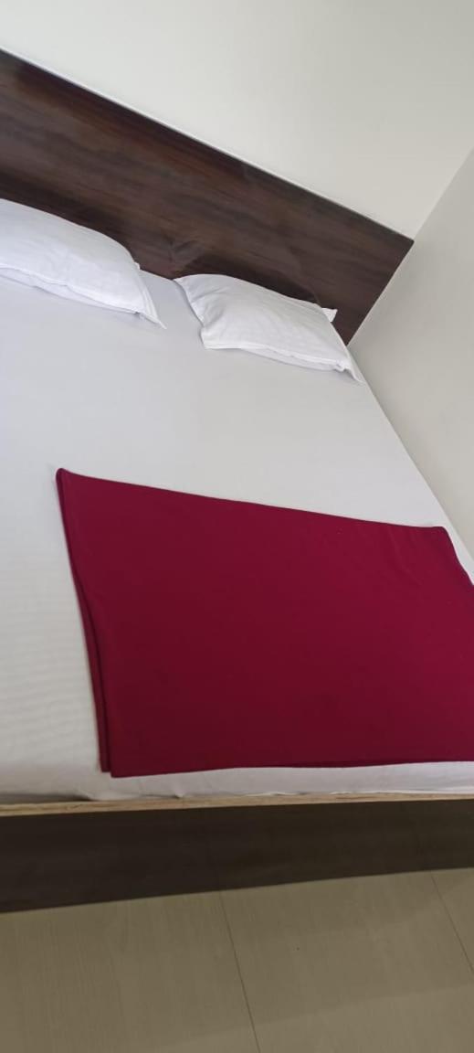 Sai Ganesh Guest House Shirdi Eksteriør bilde